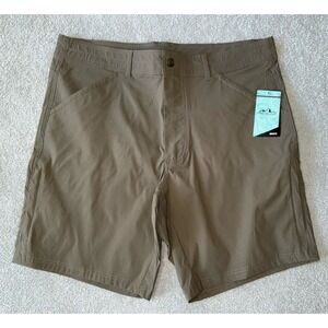 NWT American Outback Shorts Green Gray Mens Size Large